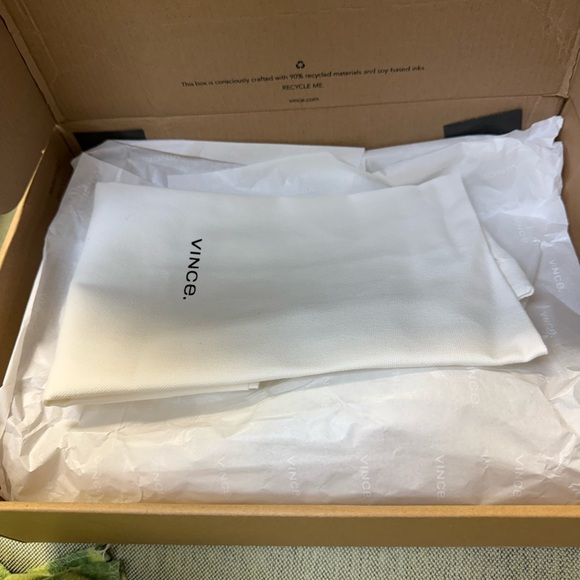 Vince Rue Chelsea boot - Picture 8 of 9